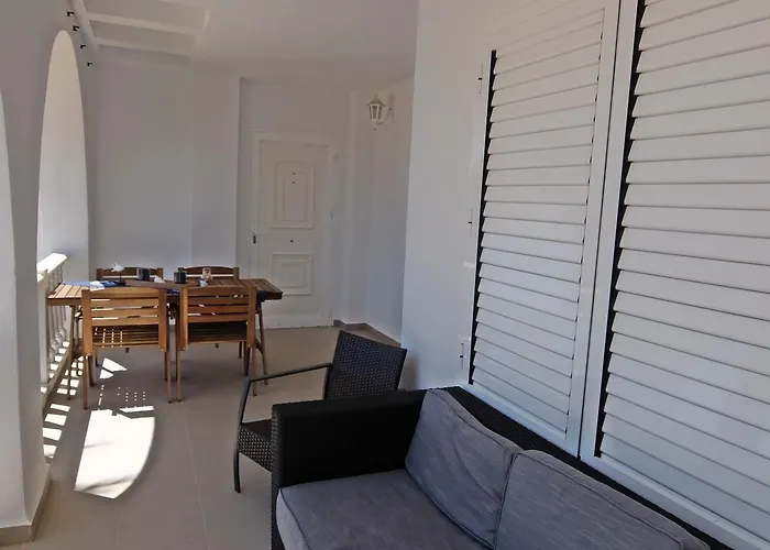 Roderic - Junto Al Mar *